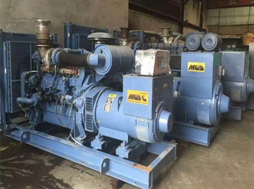 临泽发电机组带负载降电压是什么原因照成的？